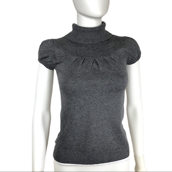 Divided by H&M Cup Sleeve Fitted Turtle Neck Sweater - Picture 1 of 7